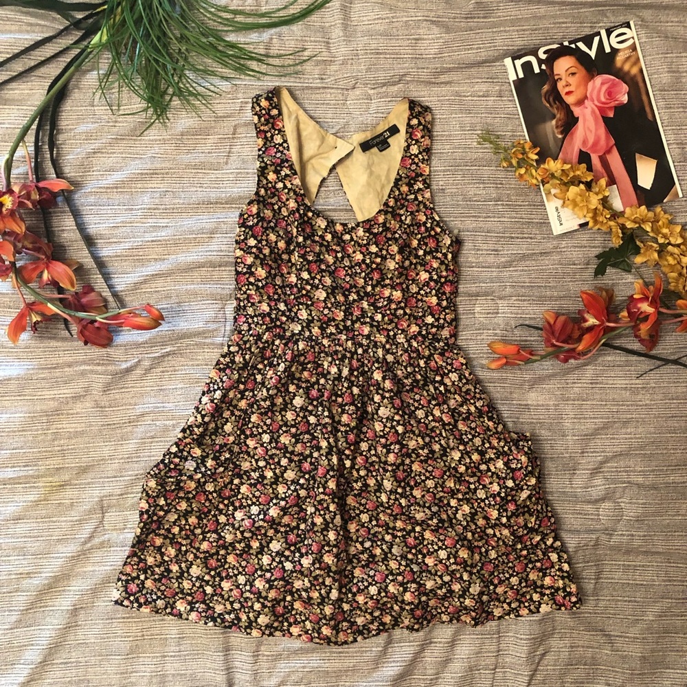 FOREVER 21 Floral Mini Dress